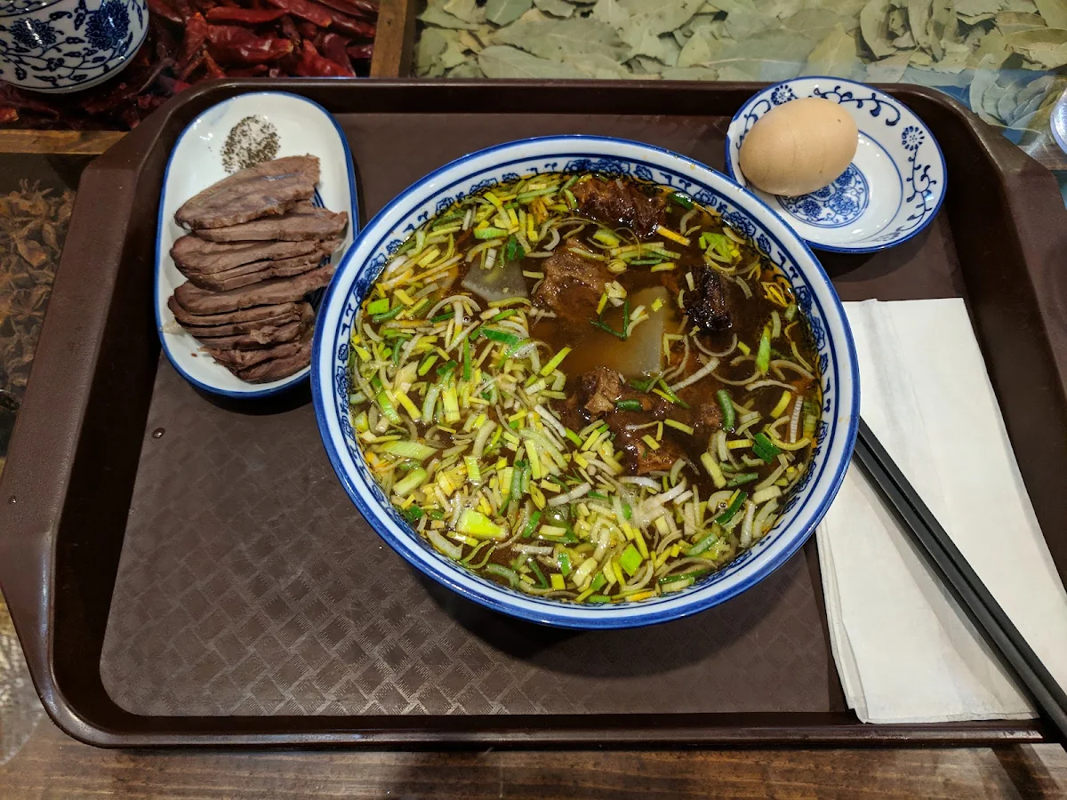 beef noodles with pickled cabbage 酸菜牛肉面, Calan Beef Noodle(Halal)